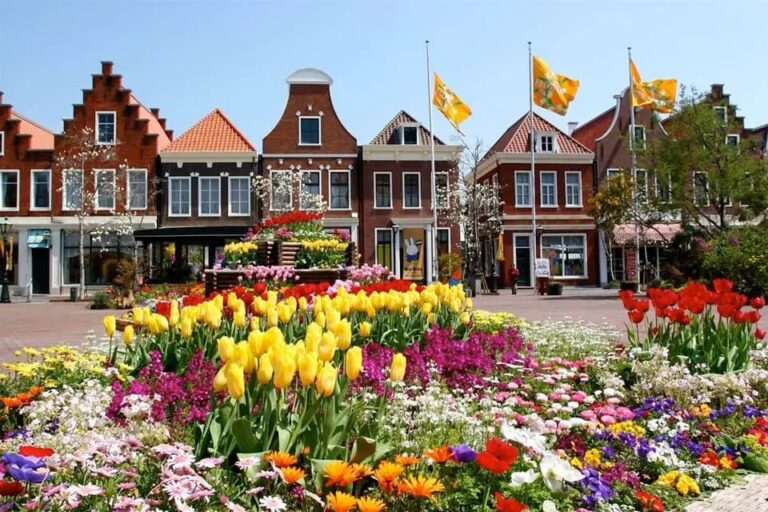 Luxury Japan Tours- Huis Ten Bosch Garden