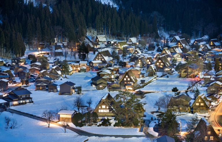 Luxury Japan Tours - Shirakawago