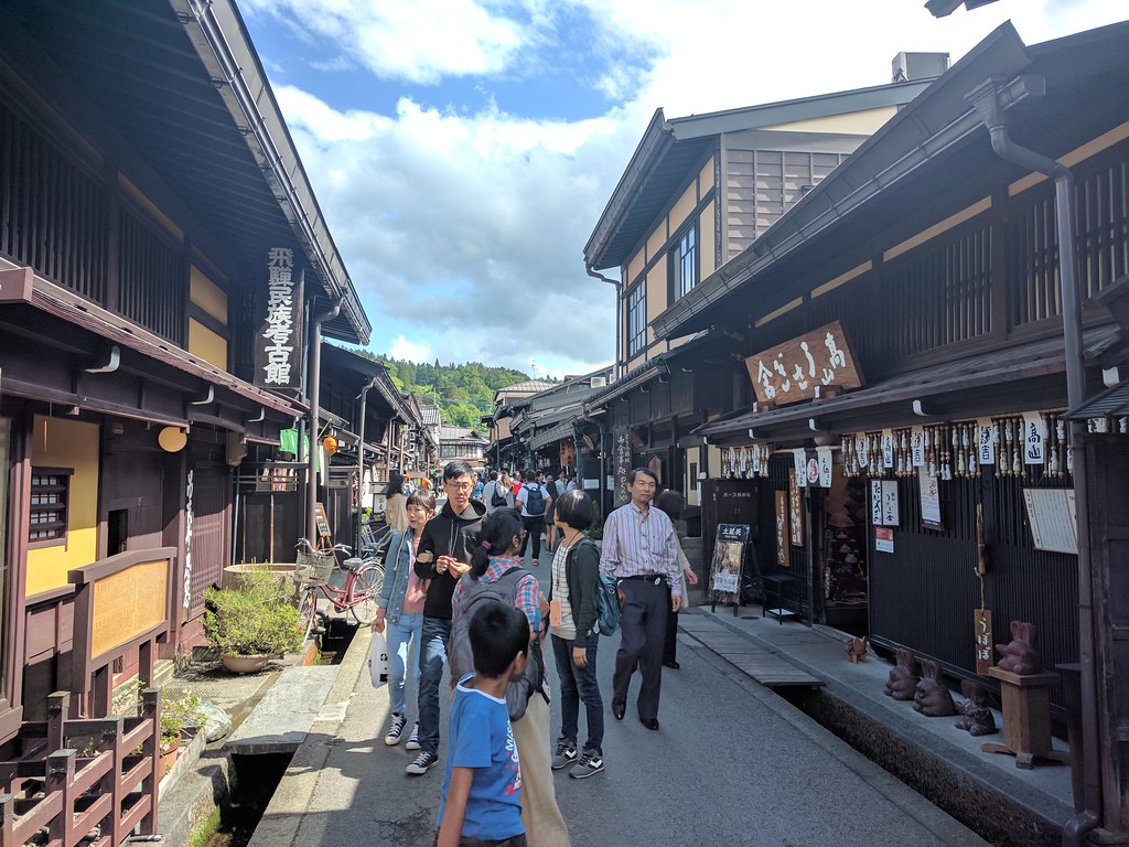 Takayama-Old-Streets