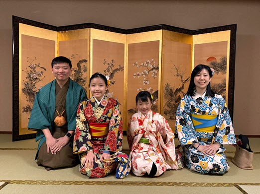 Tea-Ceremony-With-Kimono-Wear