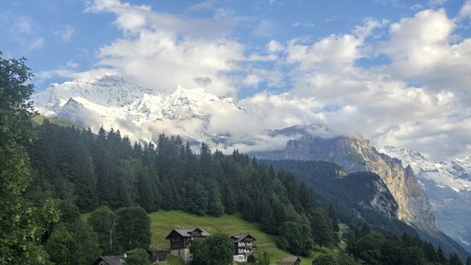 Why-I-Recommend-Wengen-Over-Lauterbrunnen